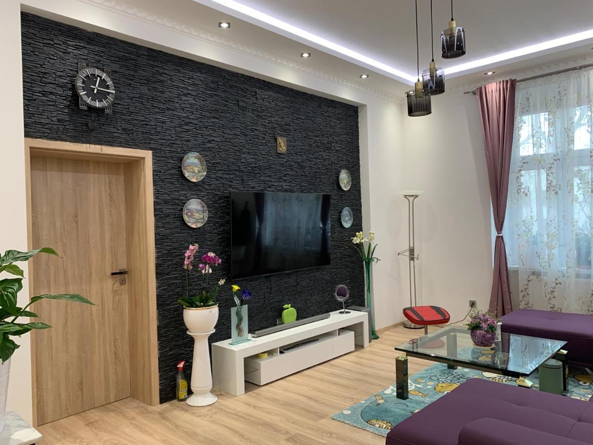 Ferienwohnung Galaxy Karlsbad Exterior foto